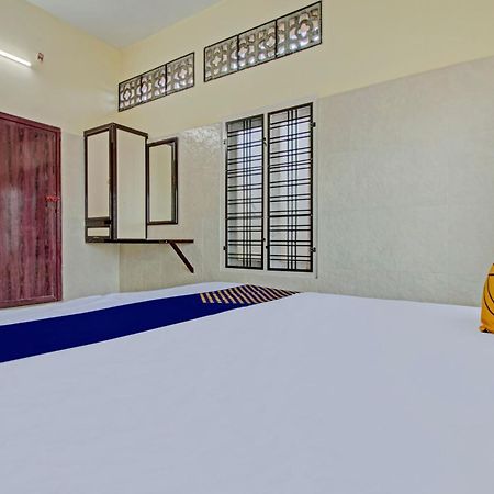Spot On J P Tourist Home كولاّم المظهر الخارجي الصورة